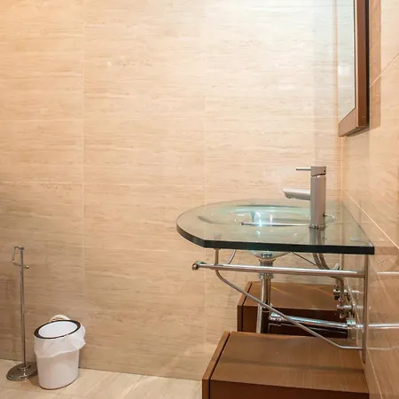 Modern 2-bedroom Flat In Odivelas Apartamento *